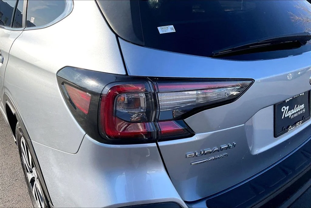 2021 Subaru Outback Premium - Photo 32