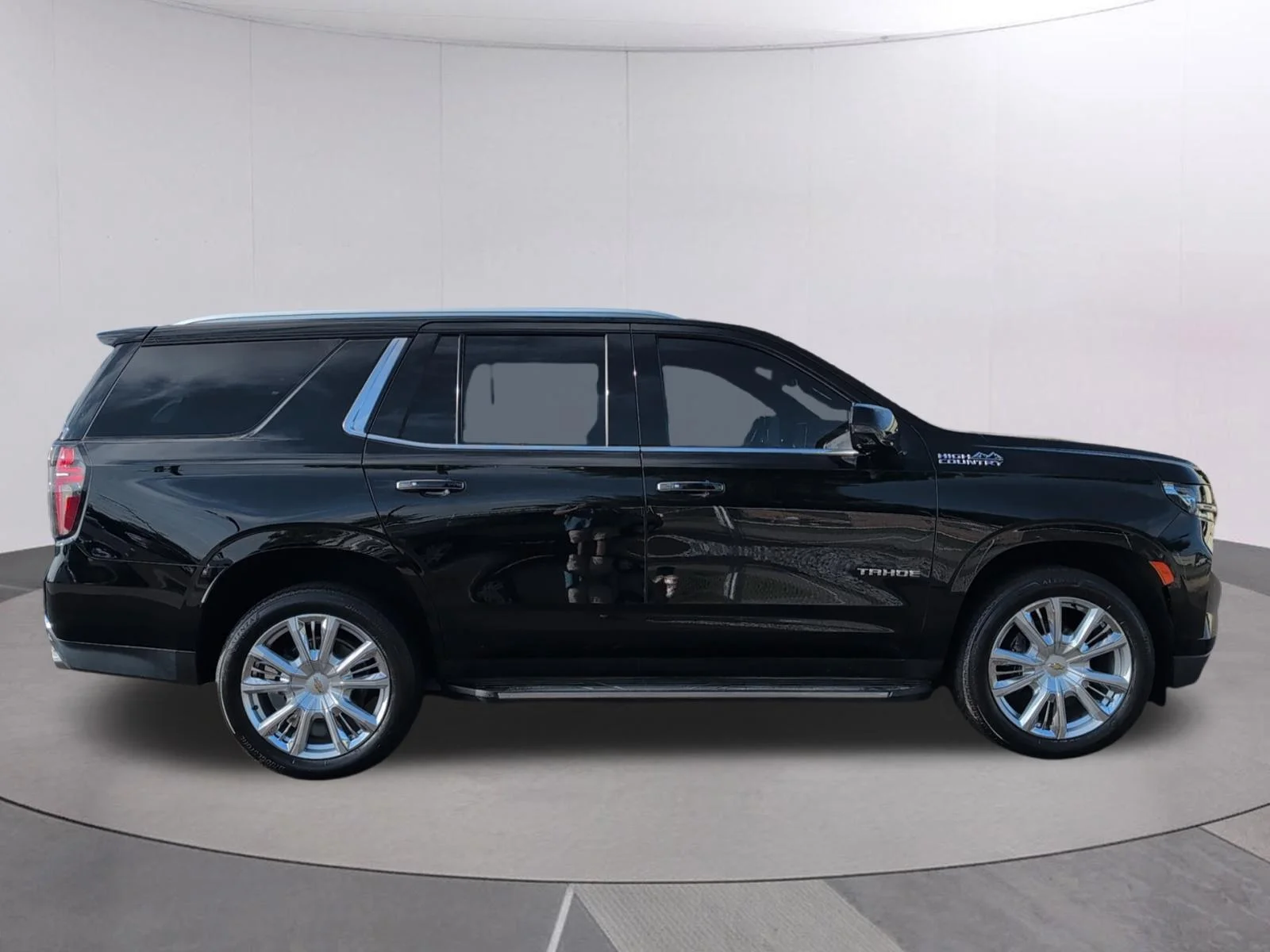 Used 2023 Black Chevrolet High Country image 6