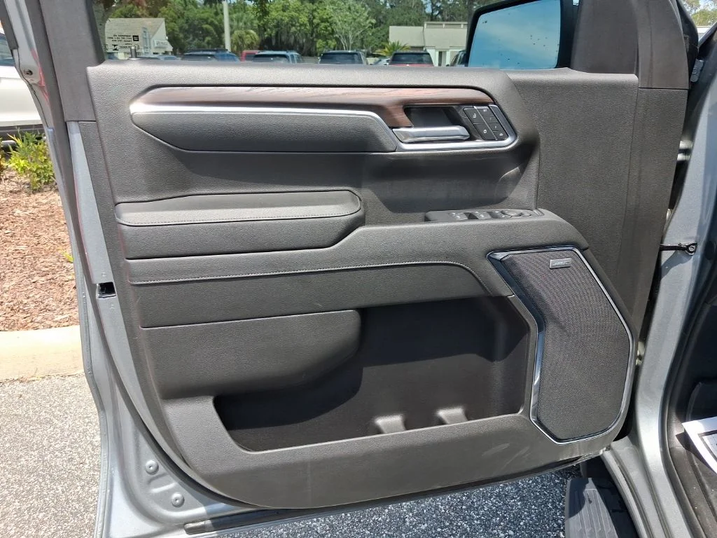 Used 2024 Silver GMC SLT image 18