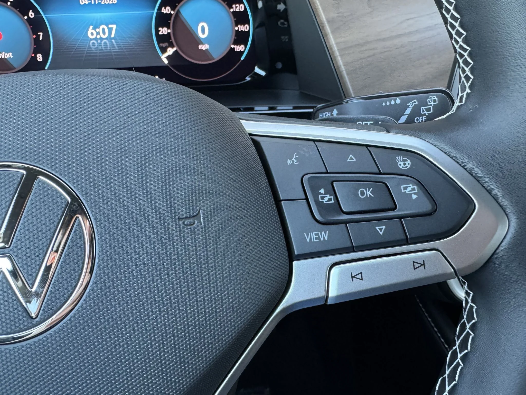 New 2026 Pure Gray Volkswagen 2.0T SE w/Technology image 12
