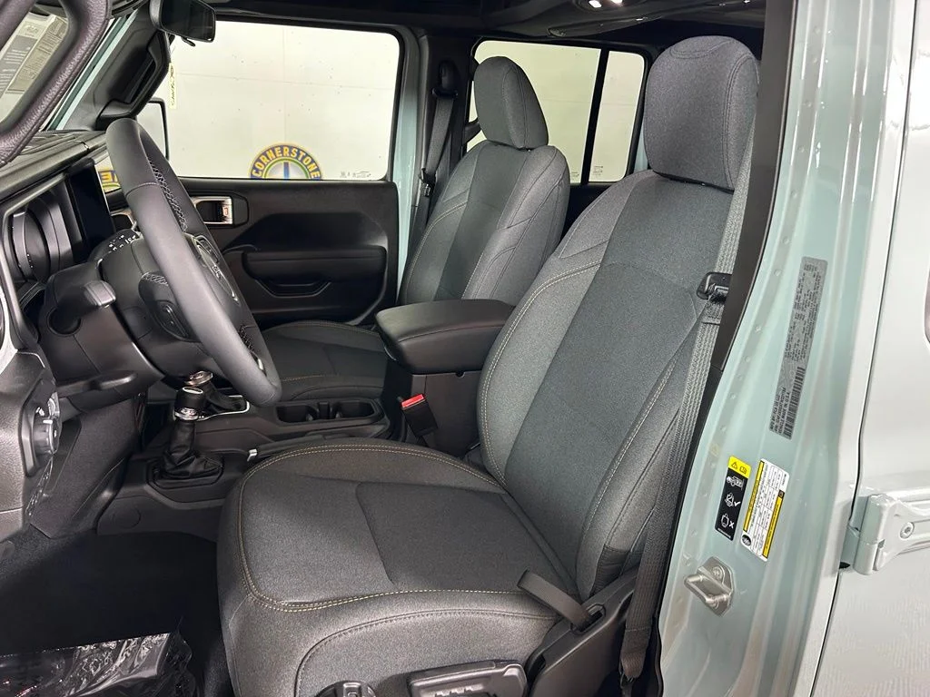 New 2026 Earl Clear-Coat Exterior Paint Jeep Sport S image 9