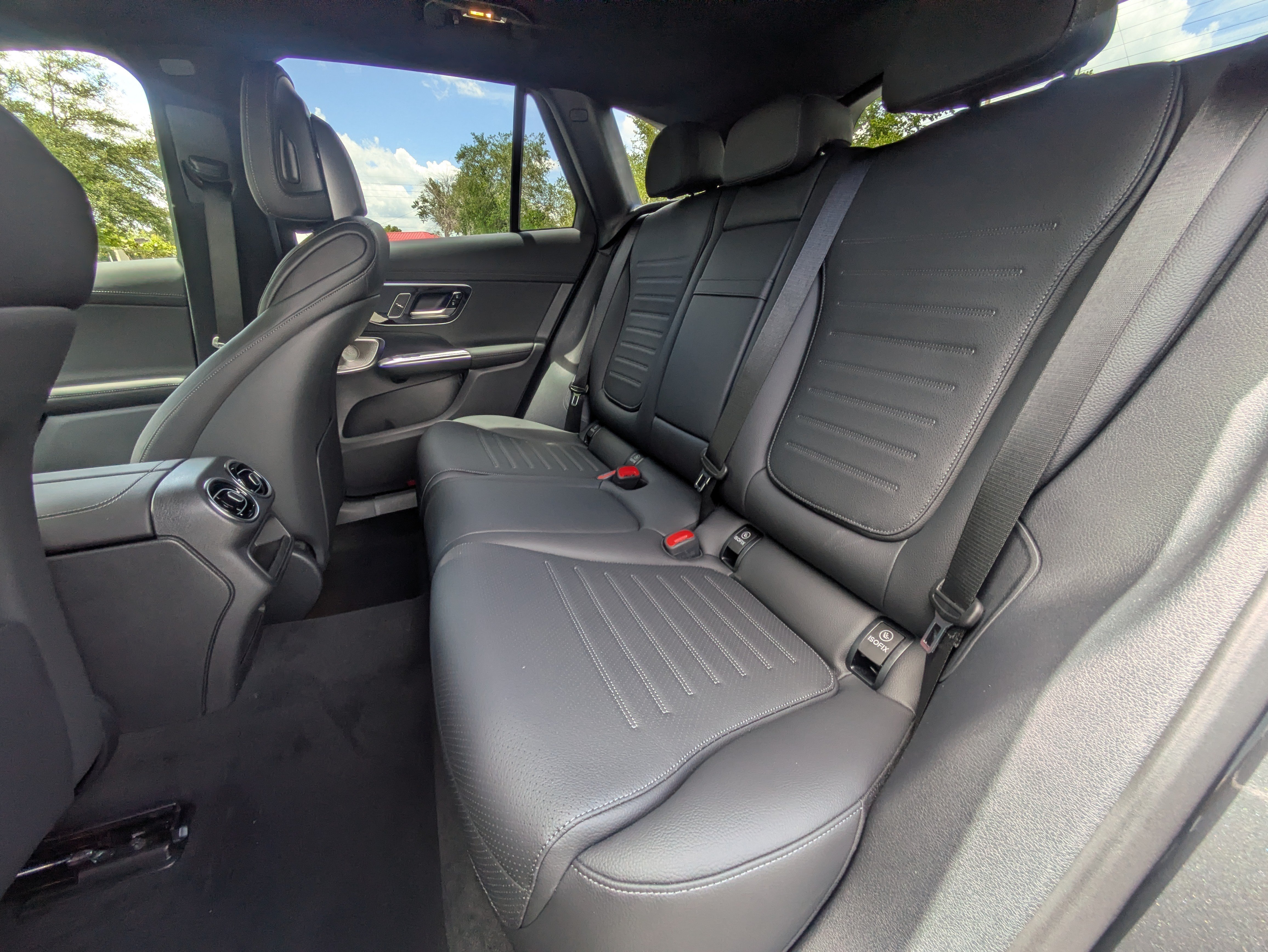 New 2026 Graphite Grey Metallic Mercedes-Benz GLC 300 image 14