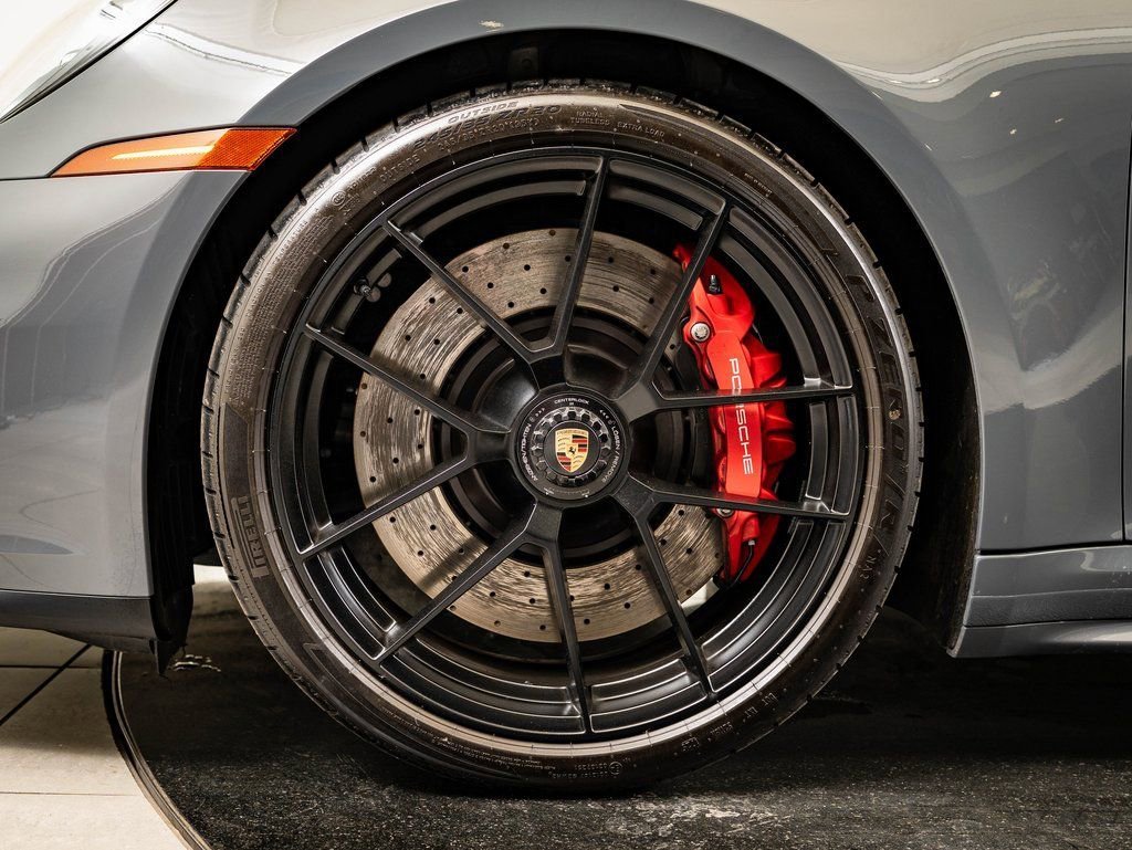 2025 Porsche 911 GTS - Photo 12