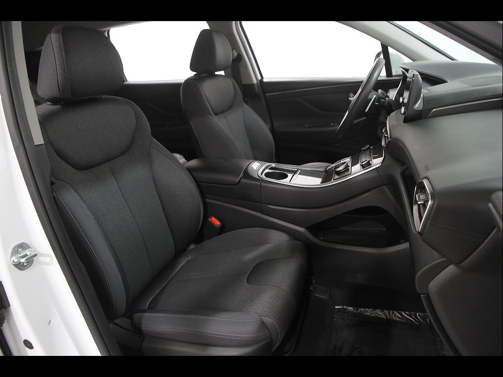 2023 Hyundai Santa Fe SE - Photo 16