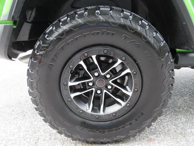 Certified Used 2025  Jeep Rubicon image 8