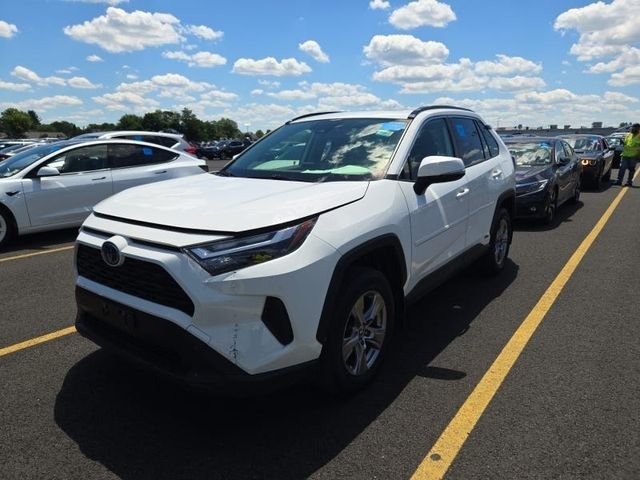 Used 2023 Ice Cap Toyota XLE image 3