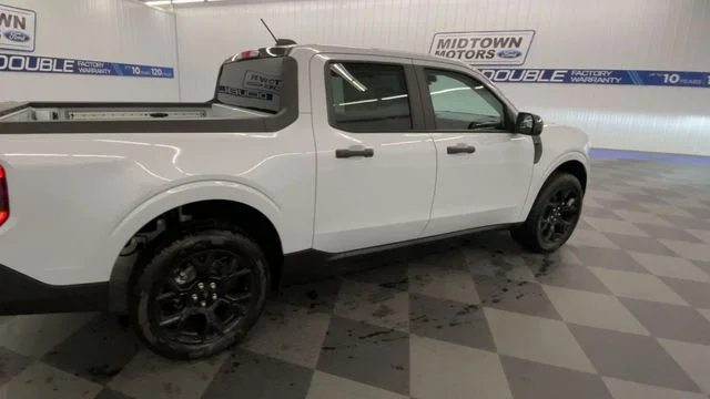 New 2026 Space White Metallic Ford XLT image 8