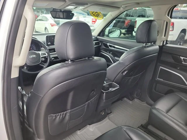 Used 2021 White Kia S image 13