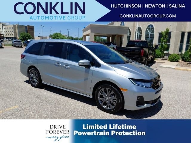 New 2026 Solar Silver Metallic Honda Touring image 1