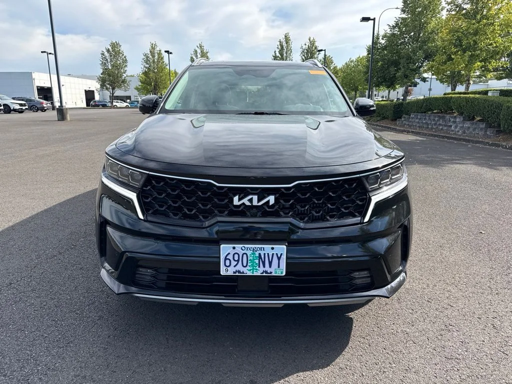 Used 2023 Aurora Black Kia SX Prestige image 2
