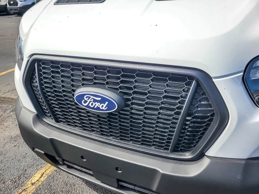 New 2026 Oxford White Ford Cargo Van image 5