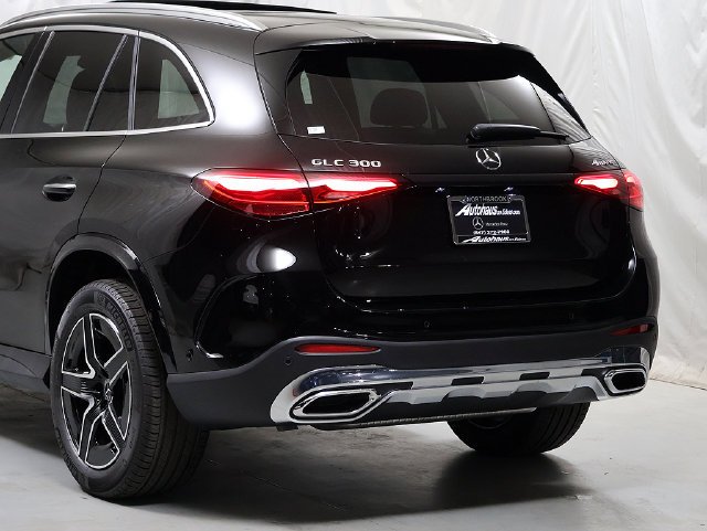 New 2026 Black Mercedes-Benz GLC 300 image 34