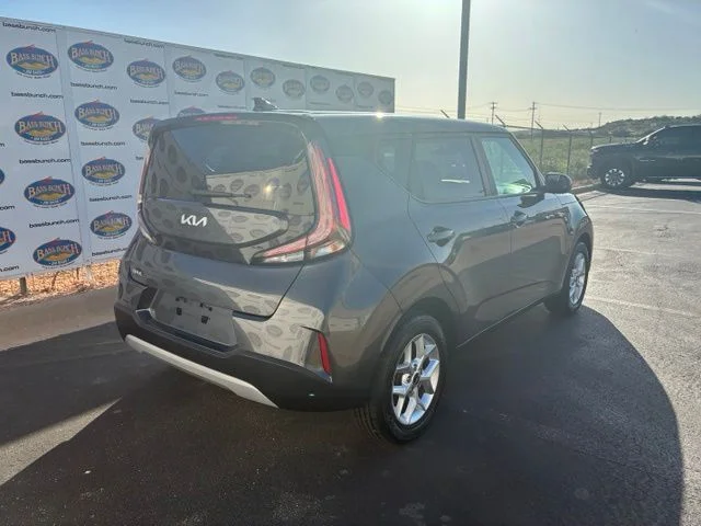 Used 2024 Gravity Gray Kia LX image 4