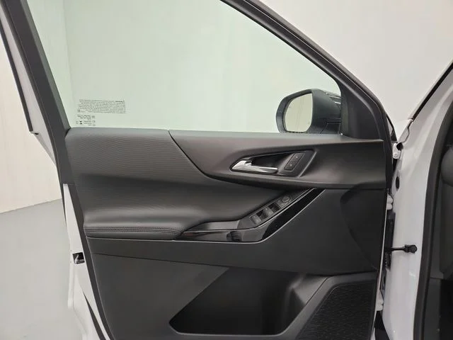 New 2027 White Chevrolet LT image 21