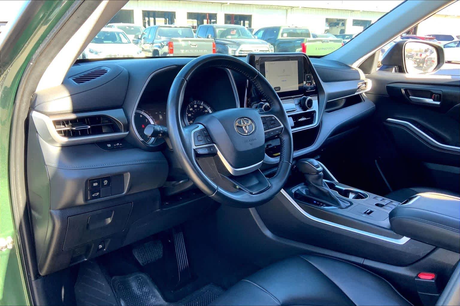 Used 2023 Cypress Toyota XLE image 18
