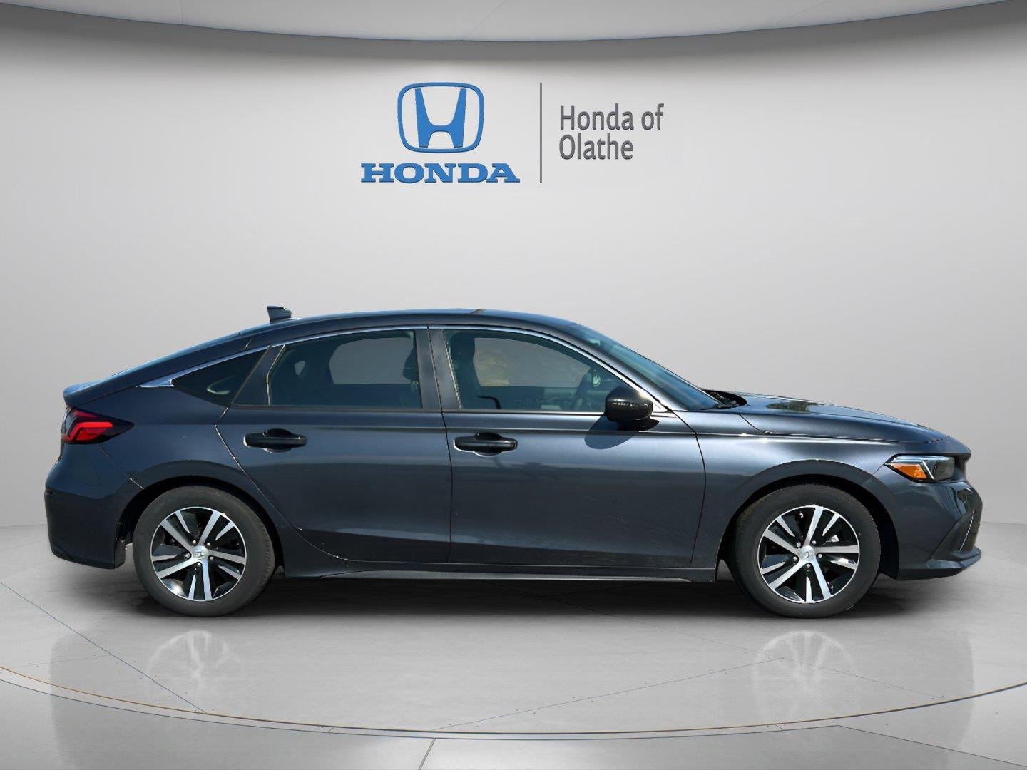 Certified Used 2024 Meteorite Gray Metallic Honda 2.0L LX image 2
