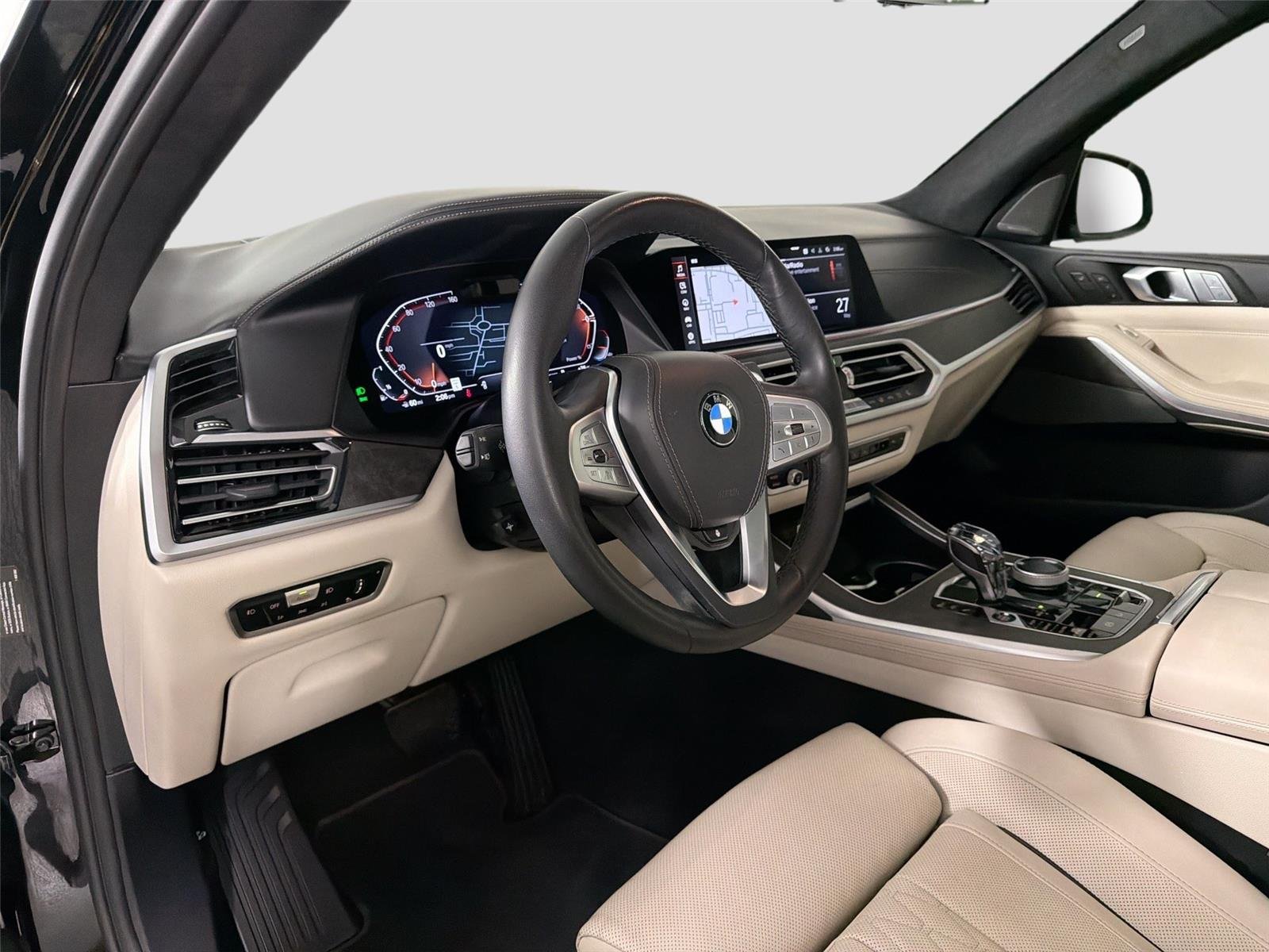 Certified Used 2022 Black Sapphire Metallic BMW xDrive40i image 10