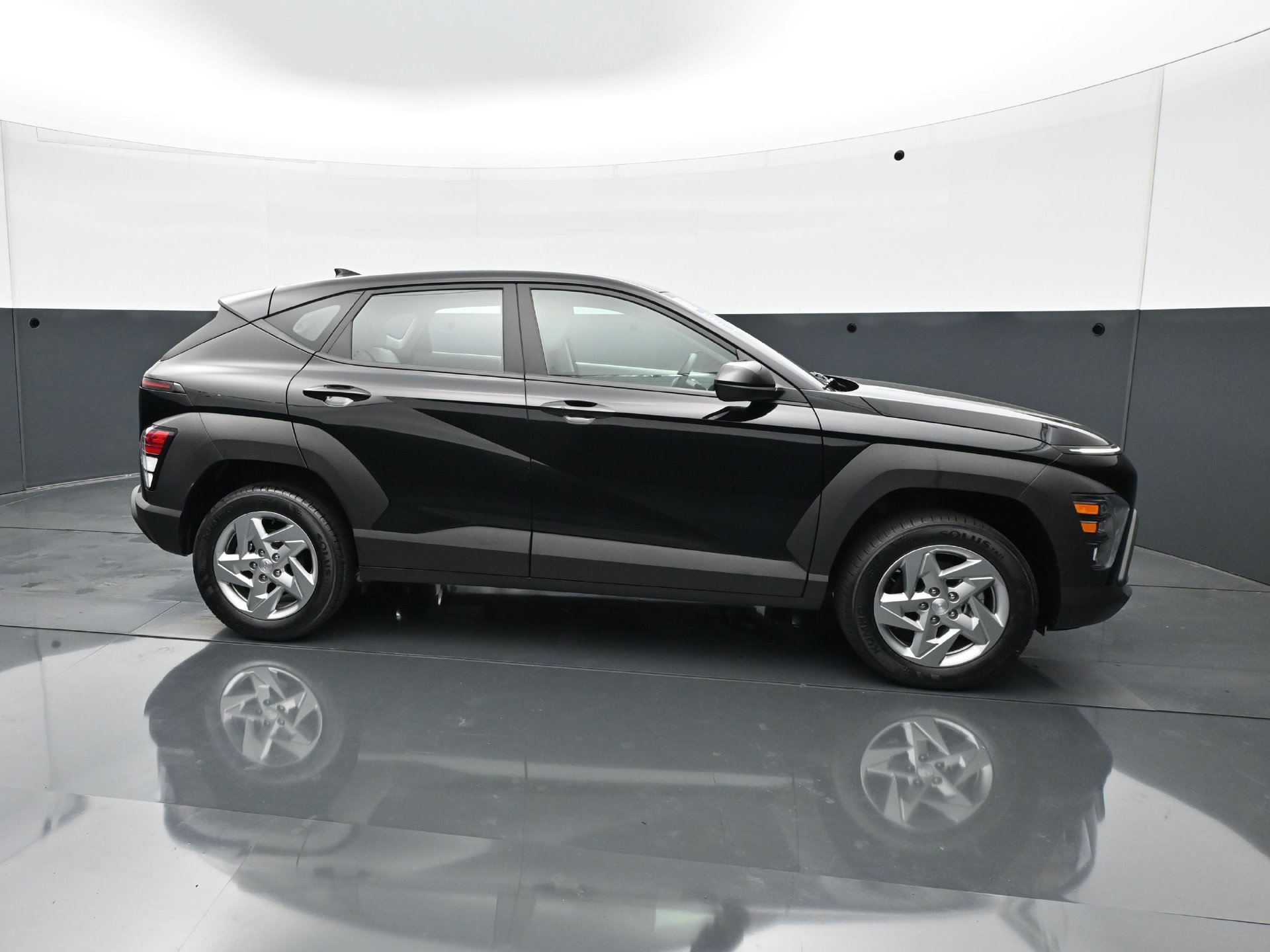 2024 Hyundai Kona SE - Photo 8