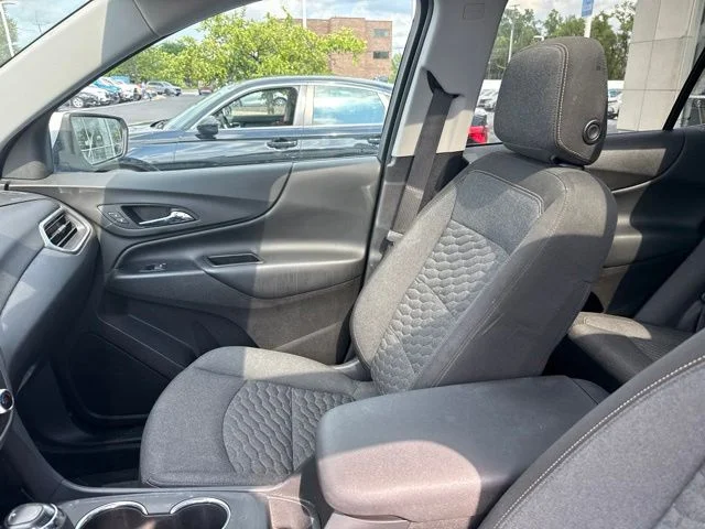 Used 2018 Summit White Chevrolet LT image 14