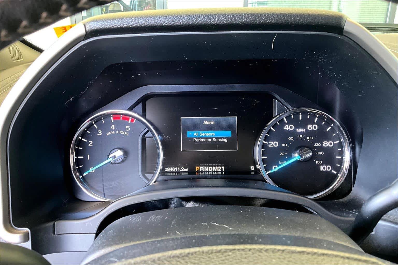 Used 2018 Magnetic Metallic Ford LARIAT image 25