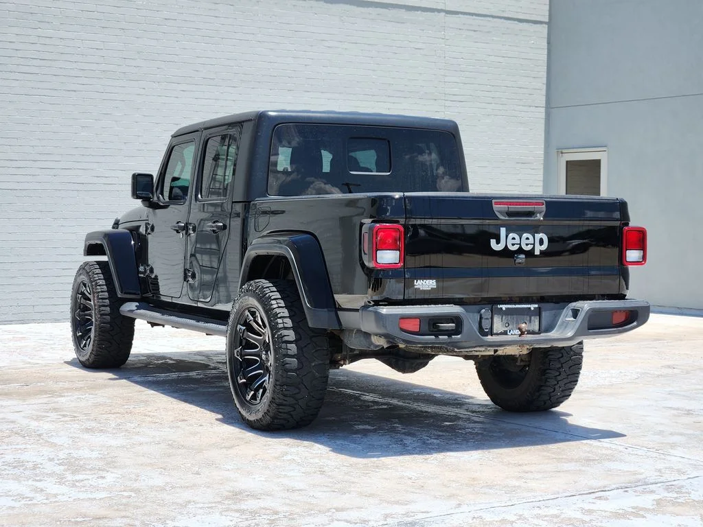 Used 2020 Black Clearcoat Jeep Overland image 6