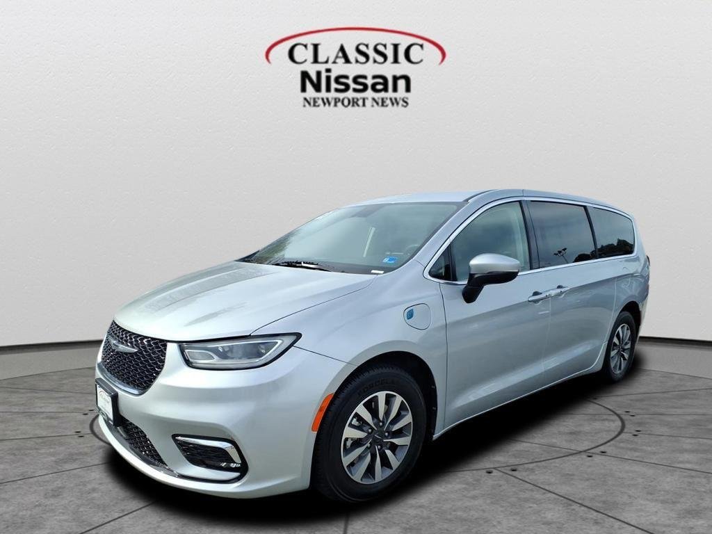 2023 Chrysler Pacifica Hybrid Touring L