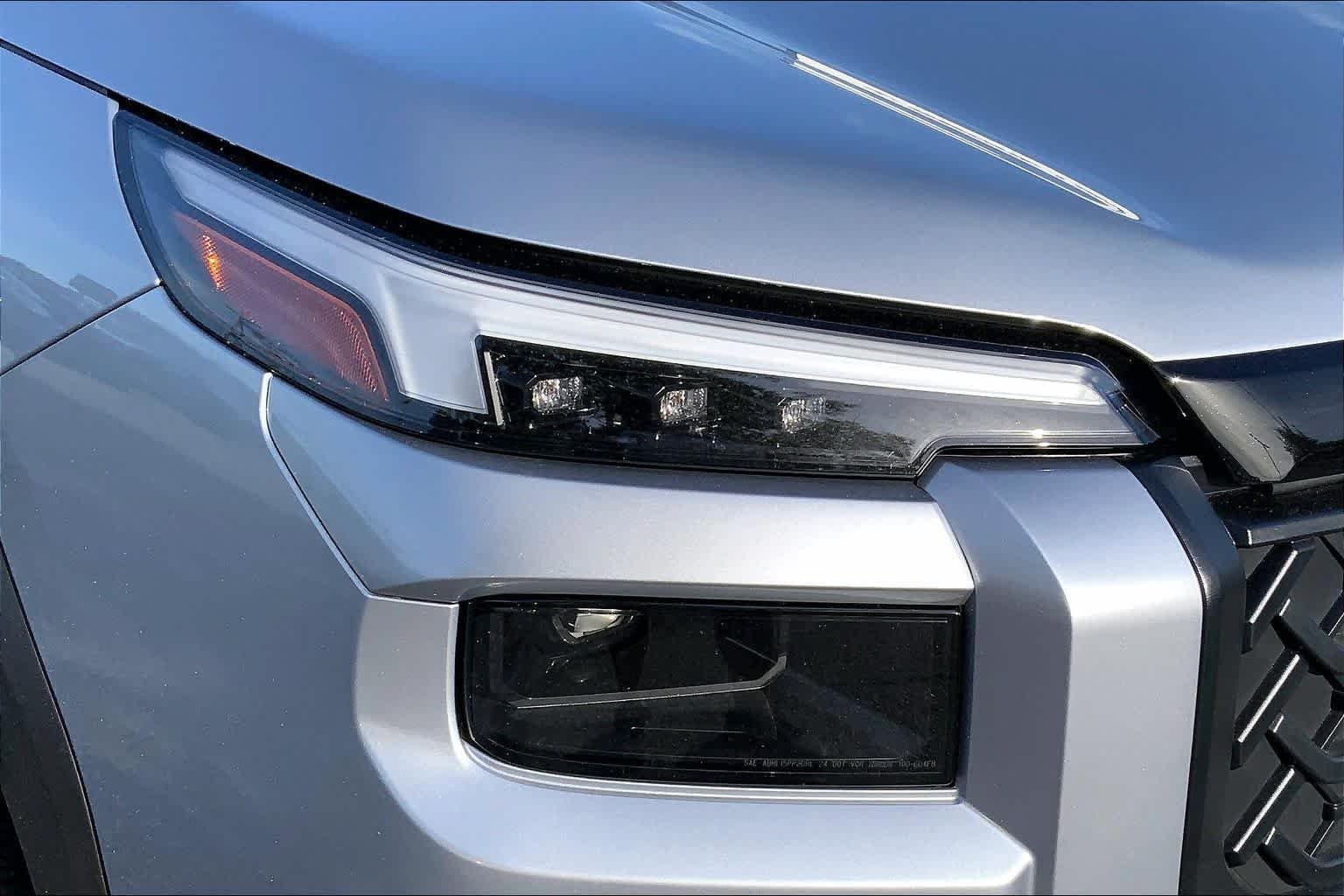 New 2026 ICE SILVER METALLIC Subaru Premium image 13