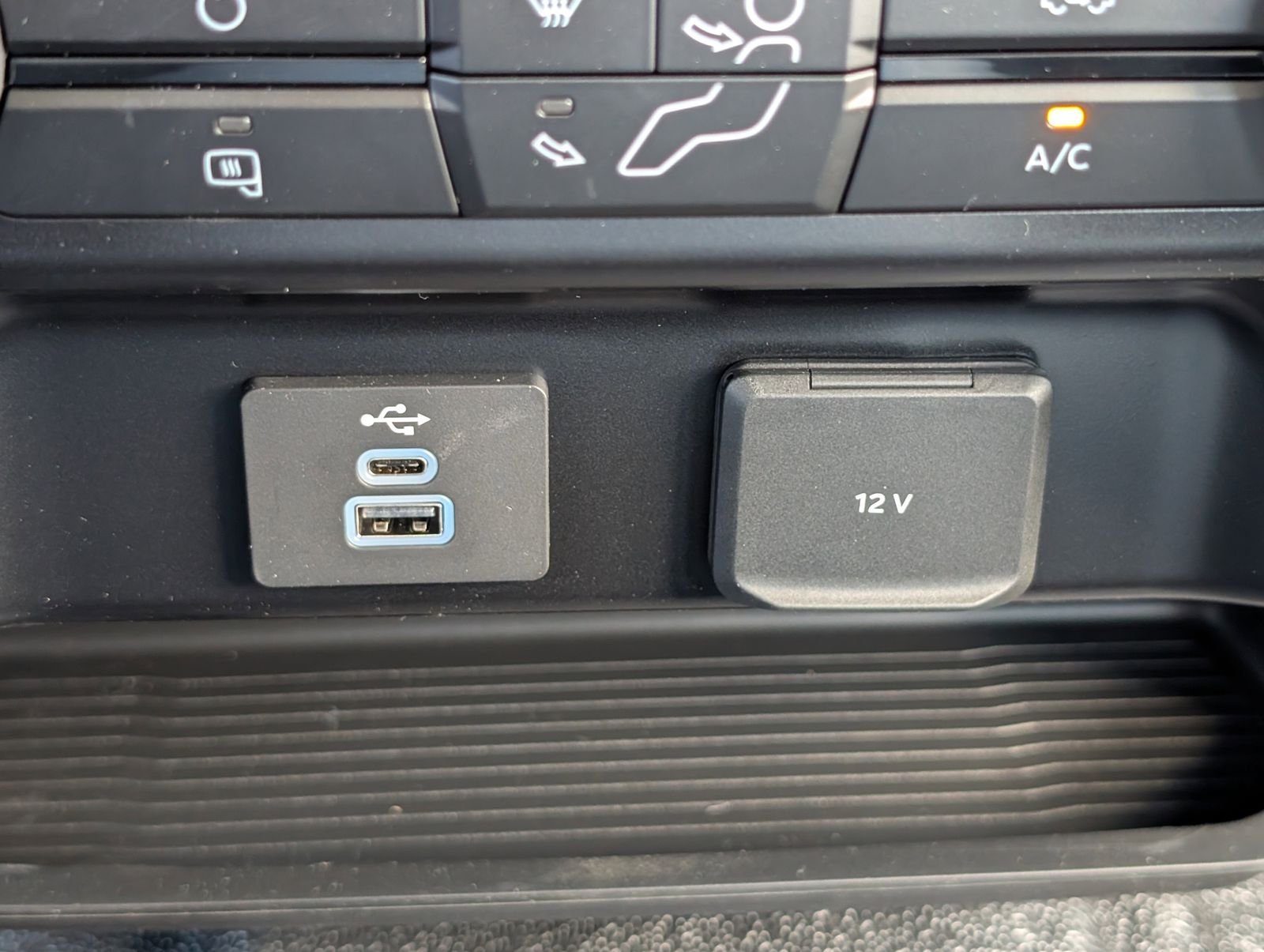 2025 Ford F-350 Super Duty Chassis Cab XL - Photo 20