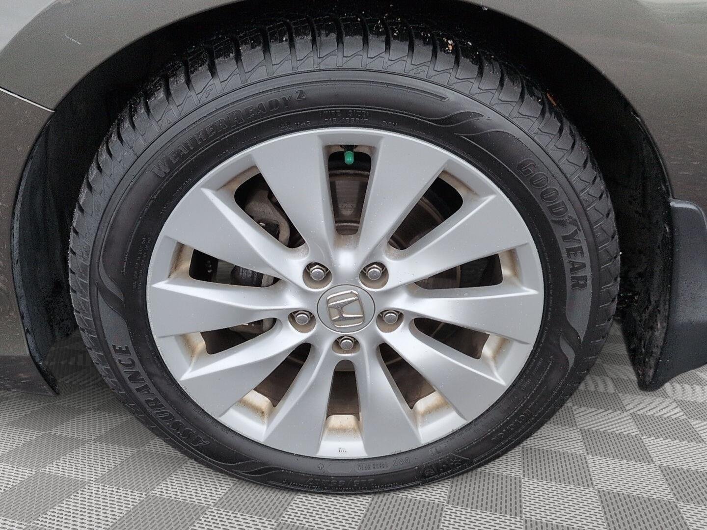 Used 2014  Honda EX image 15