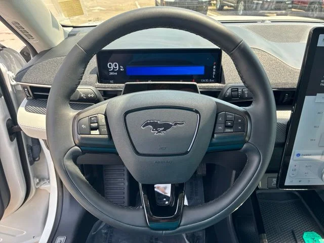 Certified Used 2023 Star White Ford Premium image 32