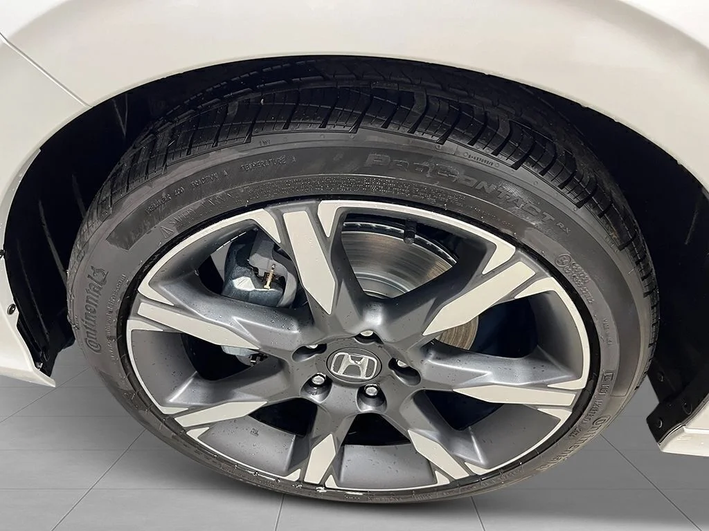 New 2026 Platinum White Pearl Honda Sport Touring image 11