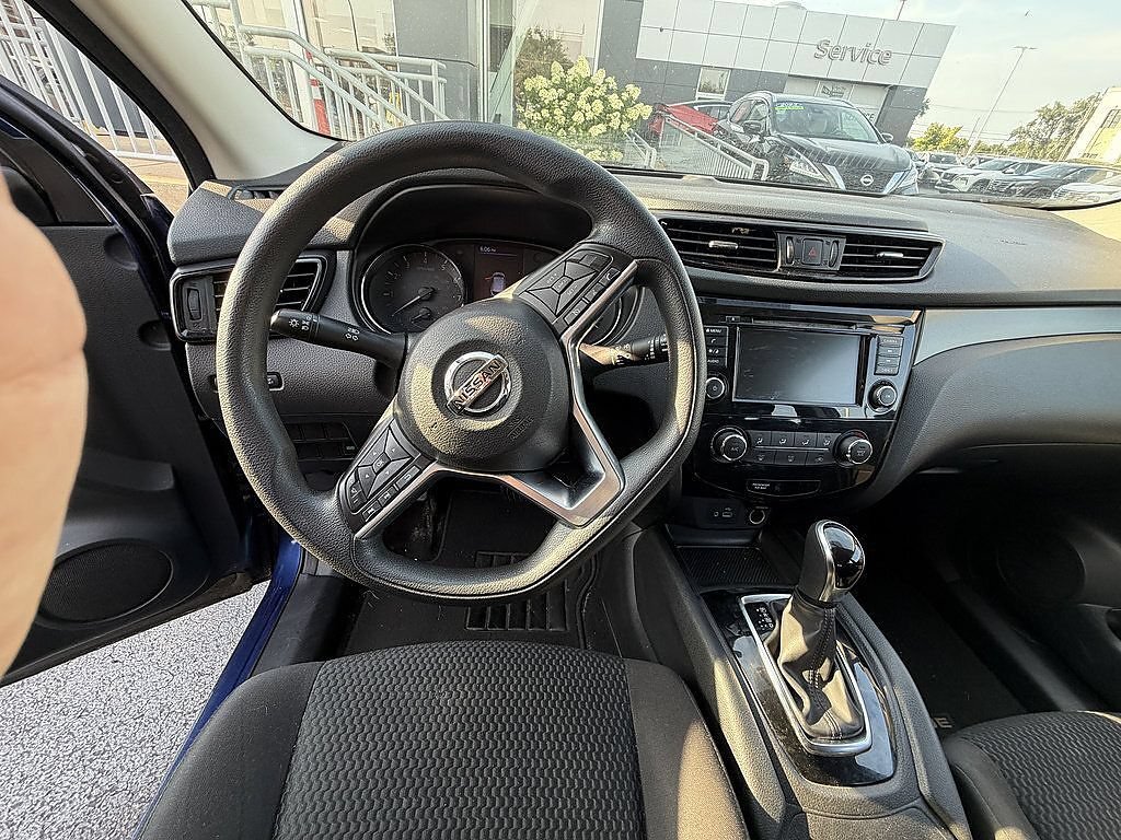 Used 2019 Caspian Blue Metallic Nissan S image 11