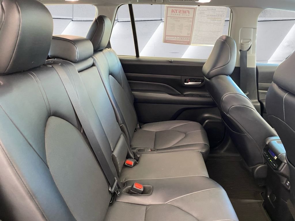 Used 2024 Silver Toyota XLE image 16