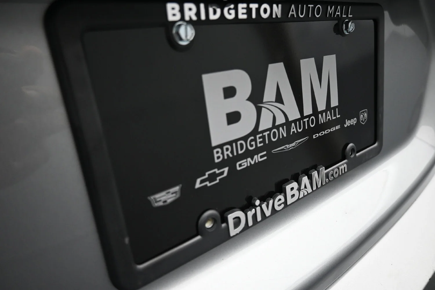 Used 2024 Sterling Gray Metallic Chevrolet 2LT image 29