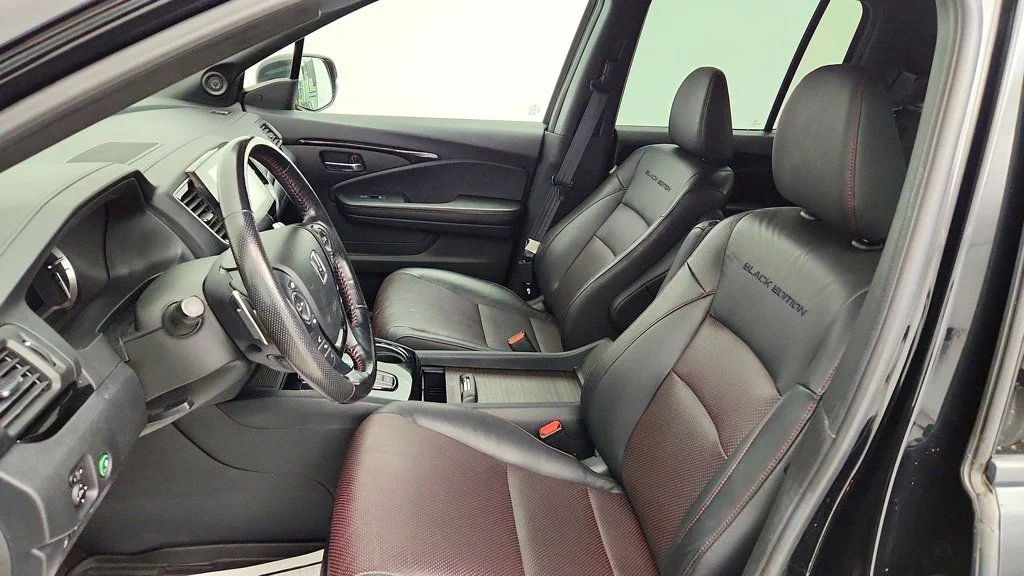 Used 2023 Crystal Black Pearl Honda Black Edition AWD image 18