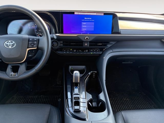 Used 2025 White Toyota XLE image 15