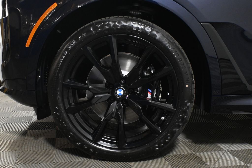 Used 2027 Black BMW xDrive40i image 12