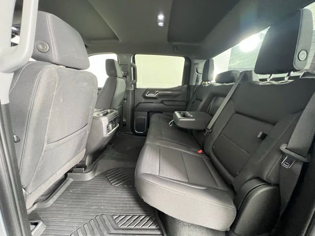 Used 2023 Silver GMC Elevation image 15