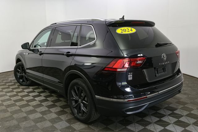 Used 2024  Volkswagen 2.0T SE image 7