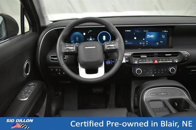Used 2026 Titan Charcoal Pearl Hyundai SEL Convenience image 4