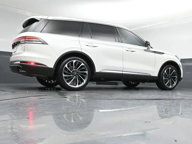 Used 2024 White Lincoln Reserve image 45