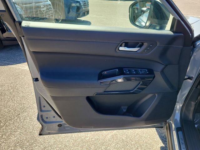 New 2026 Nissan Pathfinder Platinum