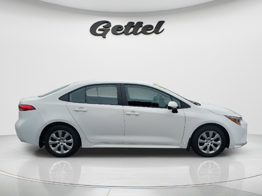 Used 2025 White Toyota LE image 4