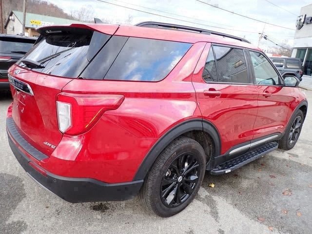 Used 2023 Red Ford XLT image 3