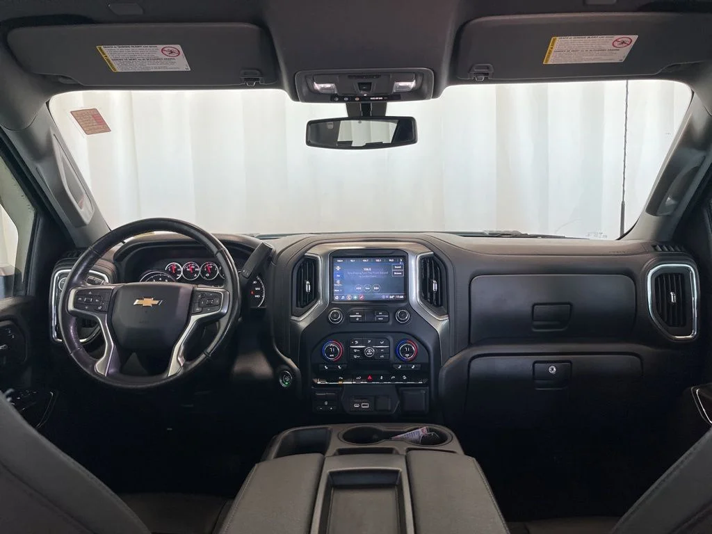 Used 2023 White Chevrolet LT image 9