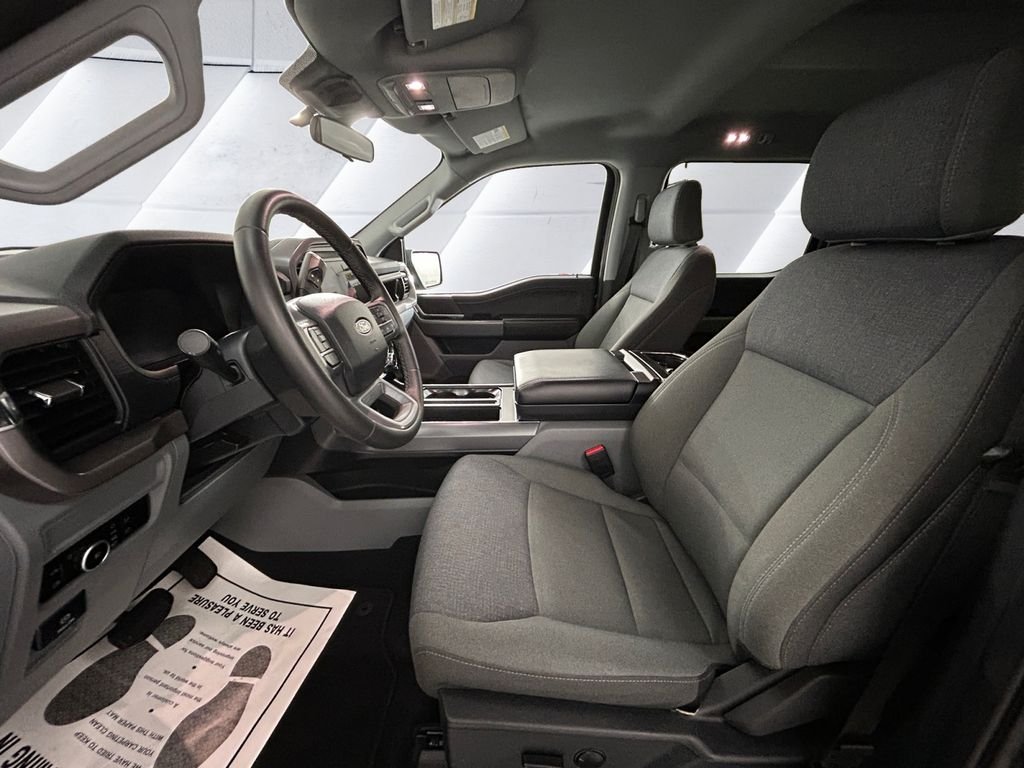 Used 2025 Black Ford XLT image 7