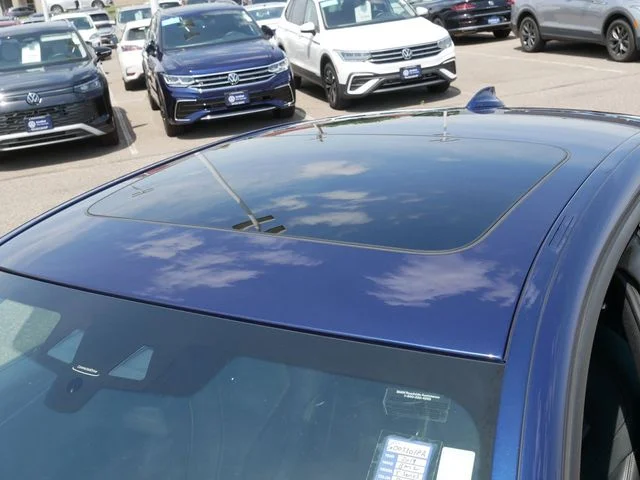 Used 2019 Blue Metallic BMW 540i xDrive image 11
