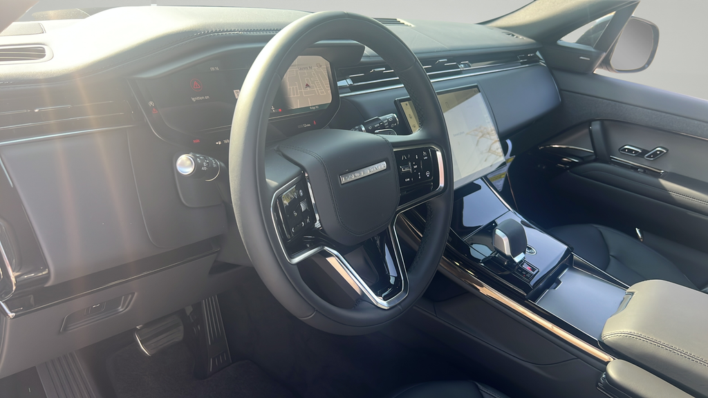 New 2026 Green Land Rover SE image 4