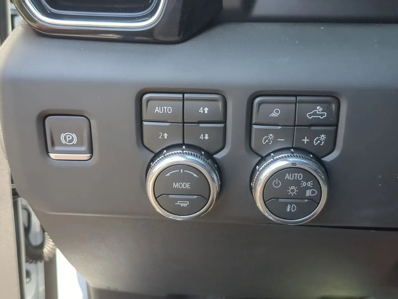 New 2026 Glacier White Tricoat GMC Denali image 18