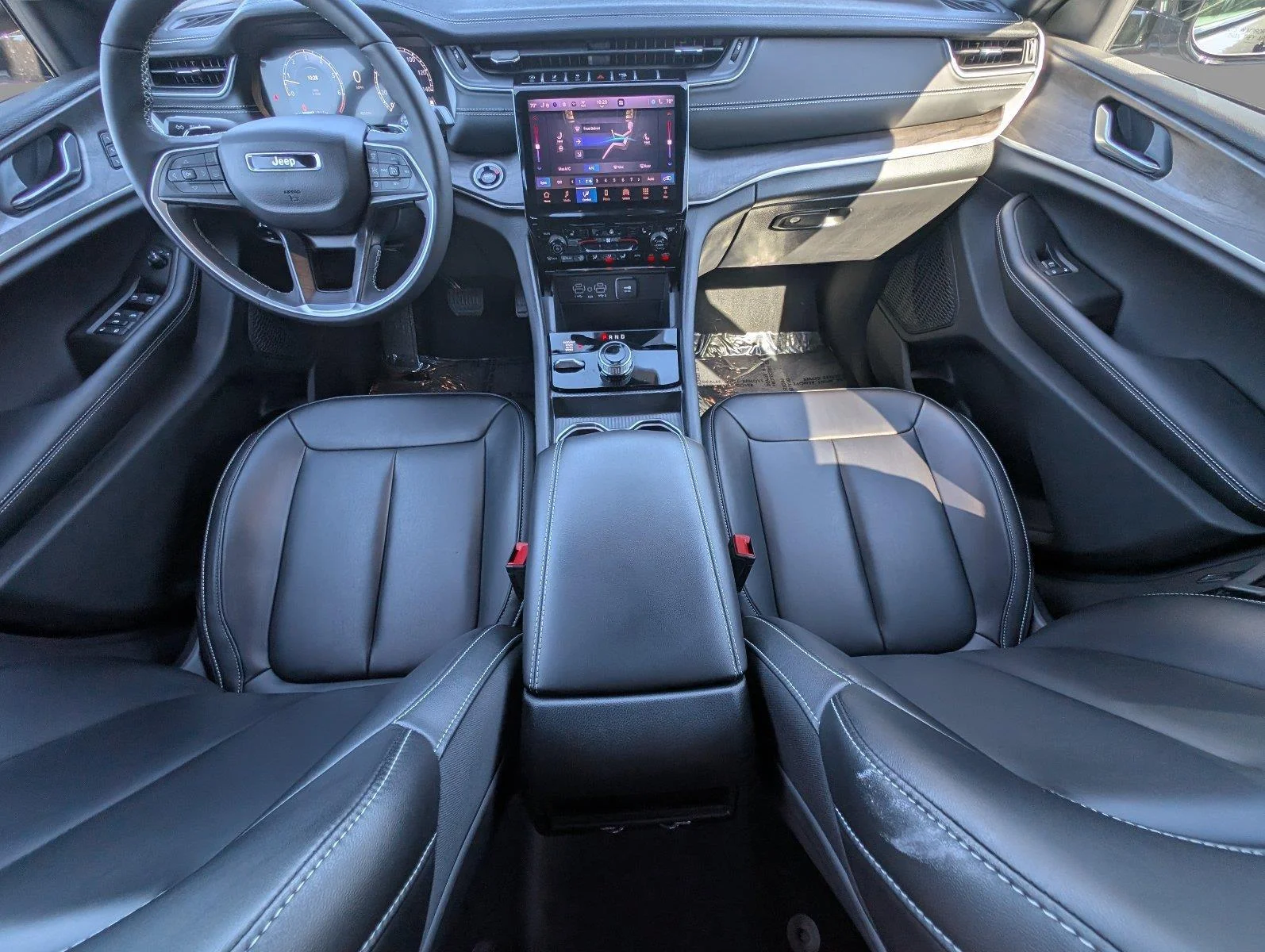 Used 2025 Baltic Gray Metallic Clearcoat Jeep Limited image 35